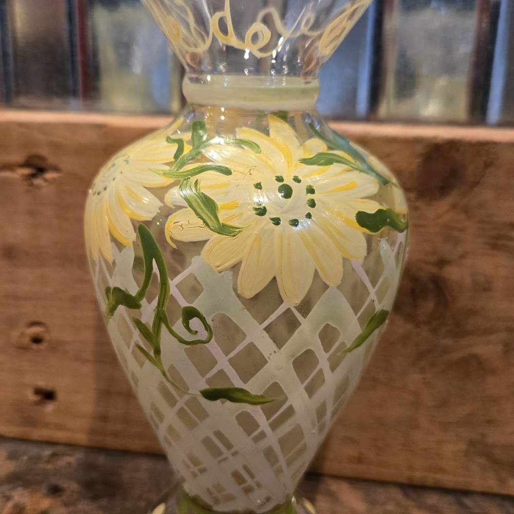 Vtg Handpainted Glass Vase Tracy Porter Daisies Leaves Trellis Small